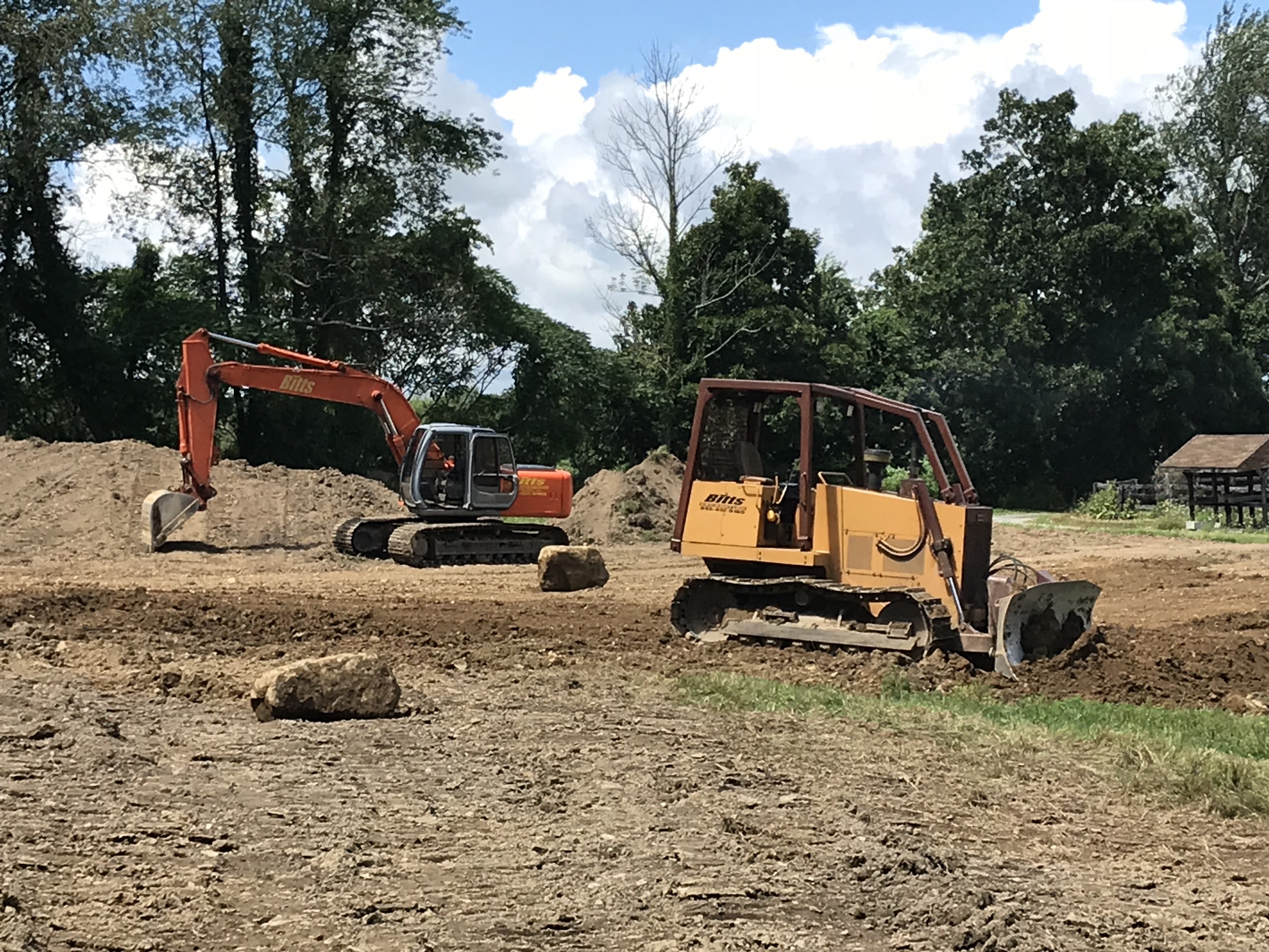 BITTS EXCAVATING, LLC Proudly serving businesses and homeowners in